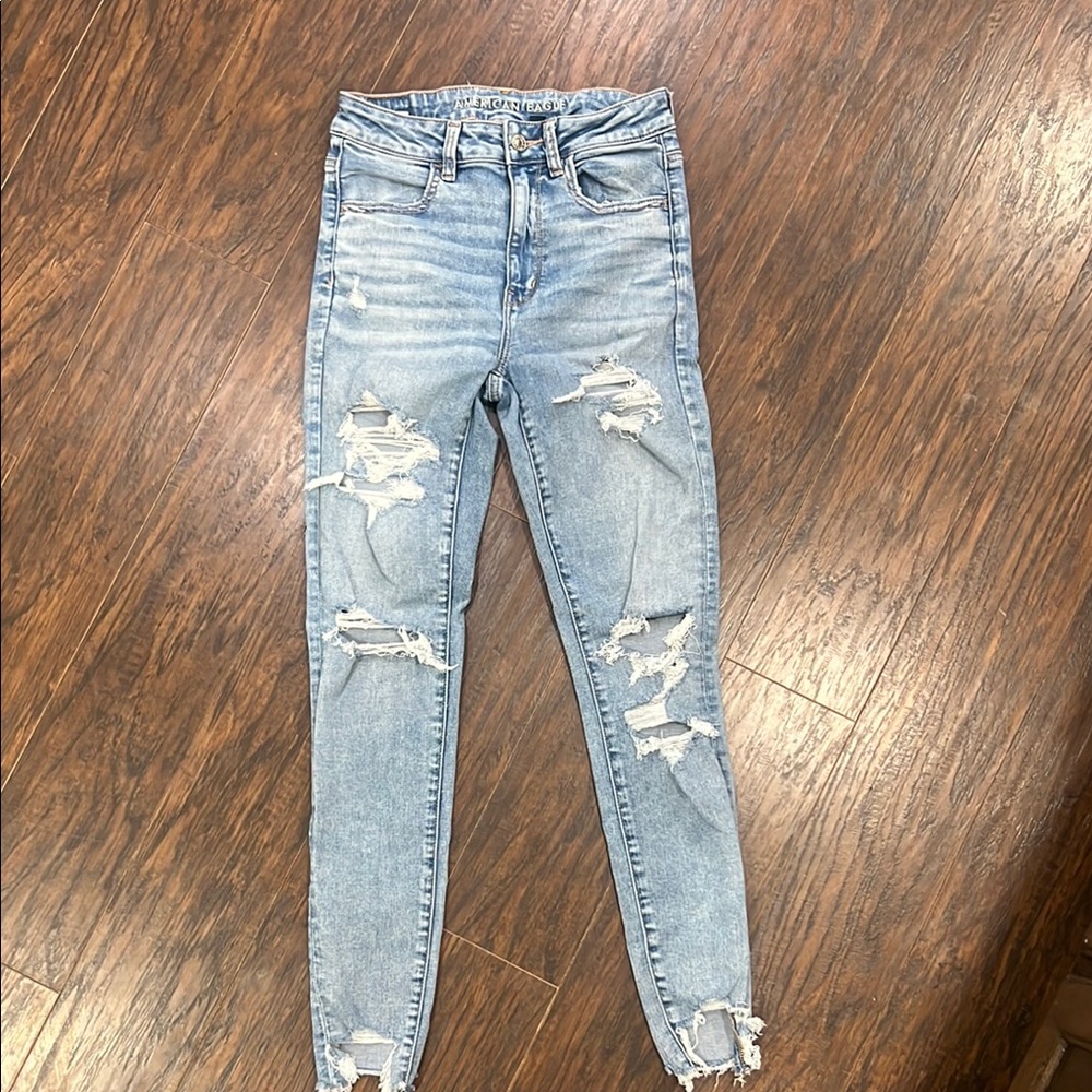 American Eagle Distressed Light Blue Women's Jeans (stretch)